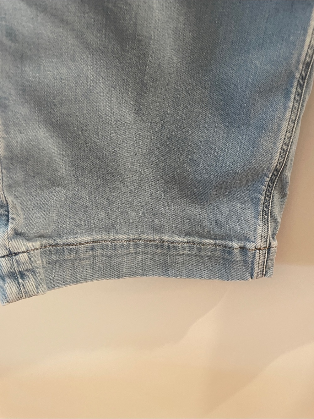 American Eagle Light Blue Denim Jeans - Picture 6 of 7
